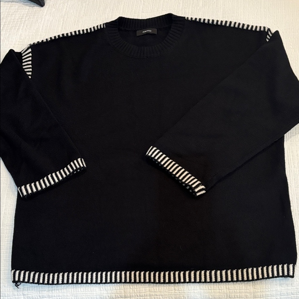Black and White Women's Crew Neck Sweater Sz 2X - Picture 6 of 8